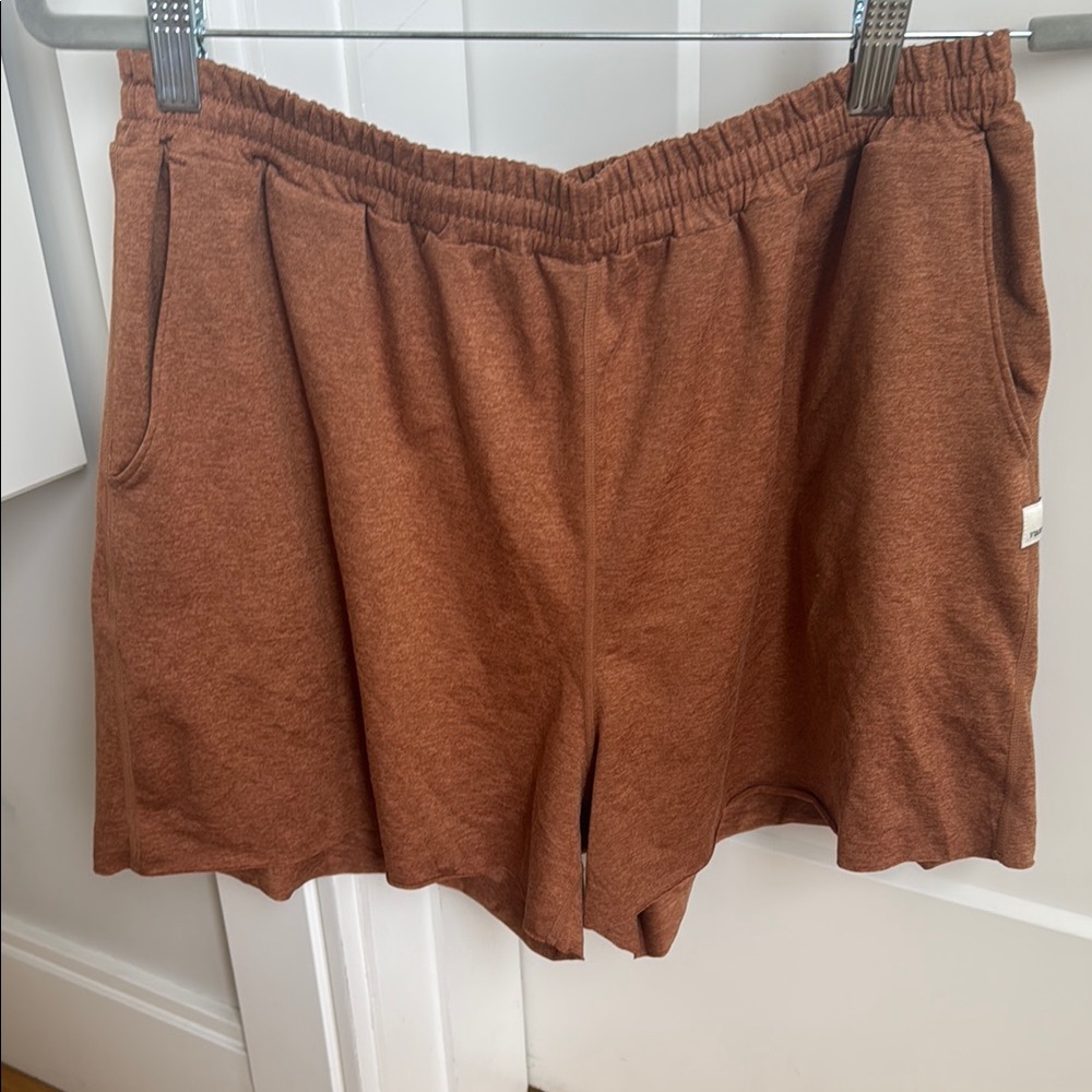 Vuori Brown Athletic Shorts Elastic Waistband